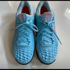 Nike Cage Zoom Women’s Tennis shoe